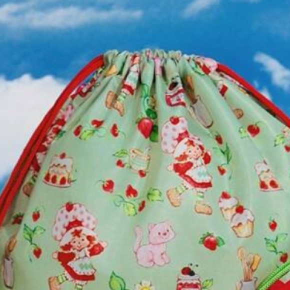 Strawberry Shortcake Drawstring Backpack - Picture 6 of 6